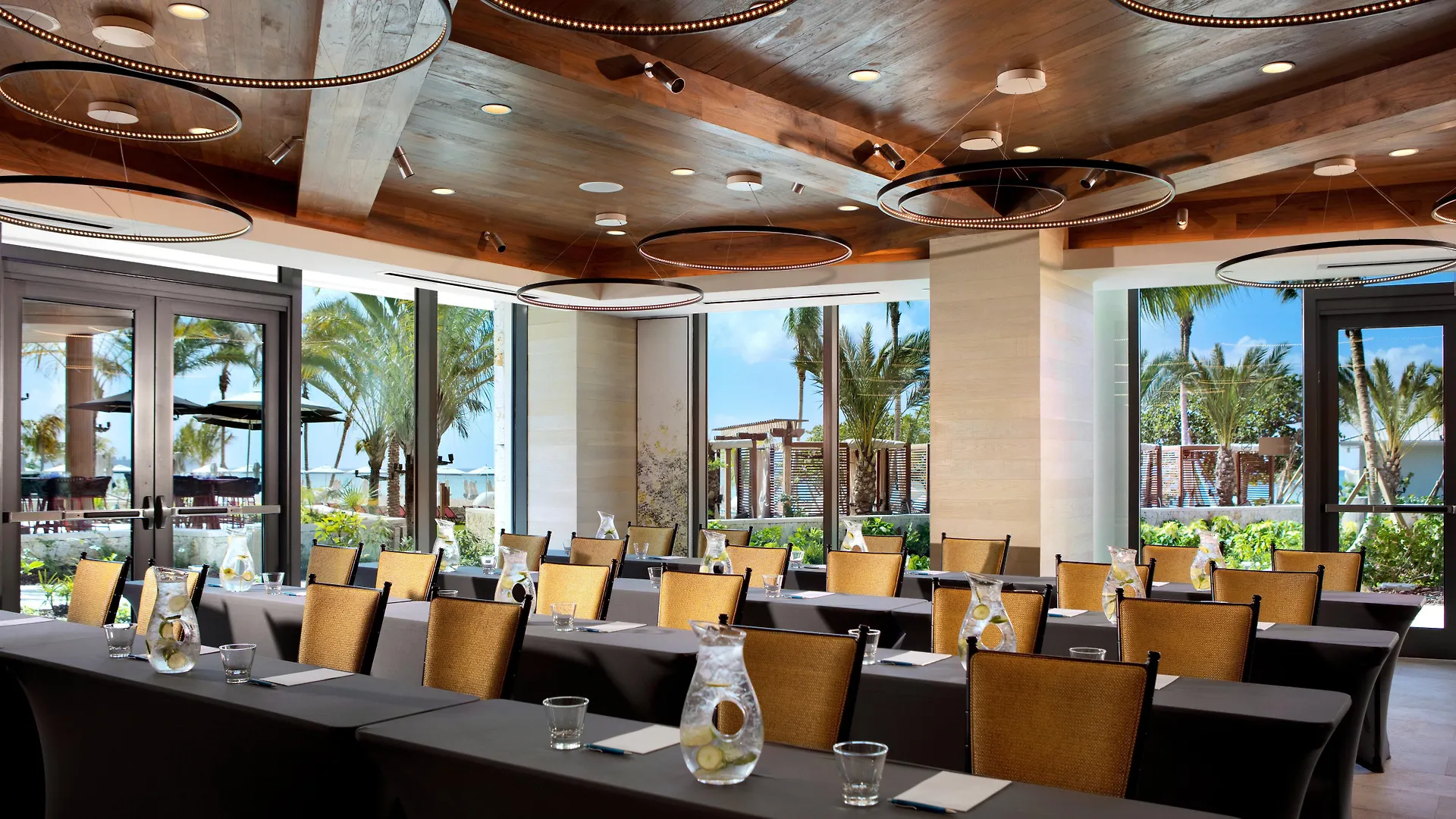 Kimpton Seafire Resort + Spa By Ihg West Bay
