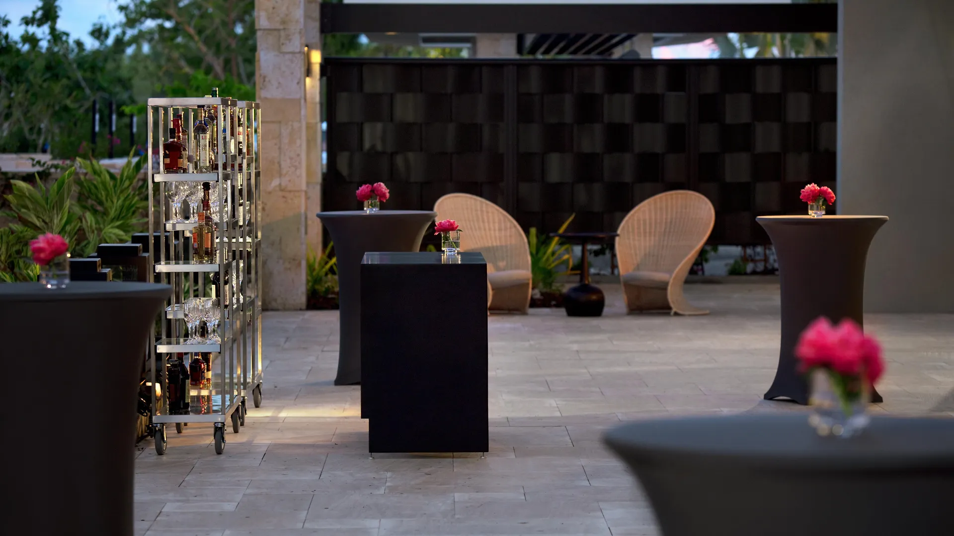 Kimpton Seafire Resort + Spa By Ihg West Bay