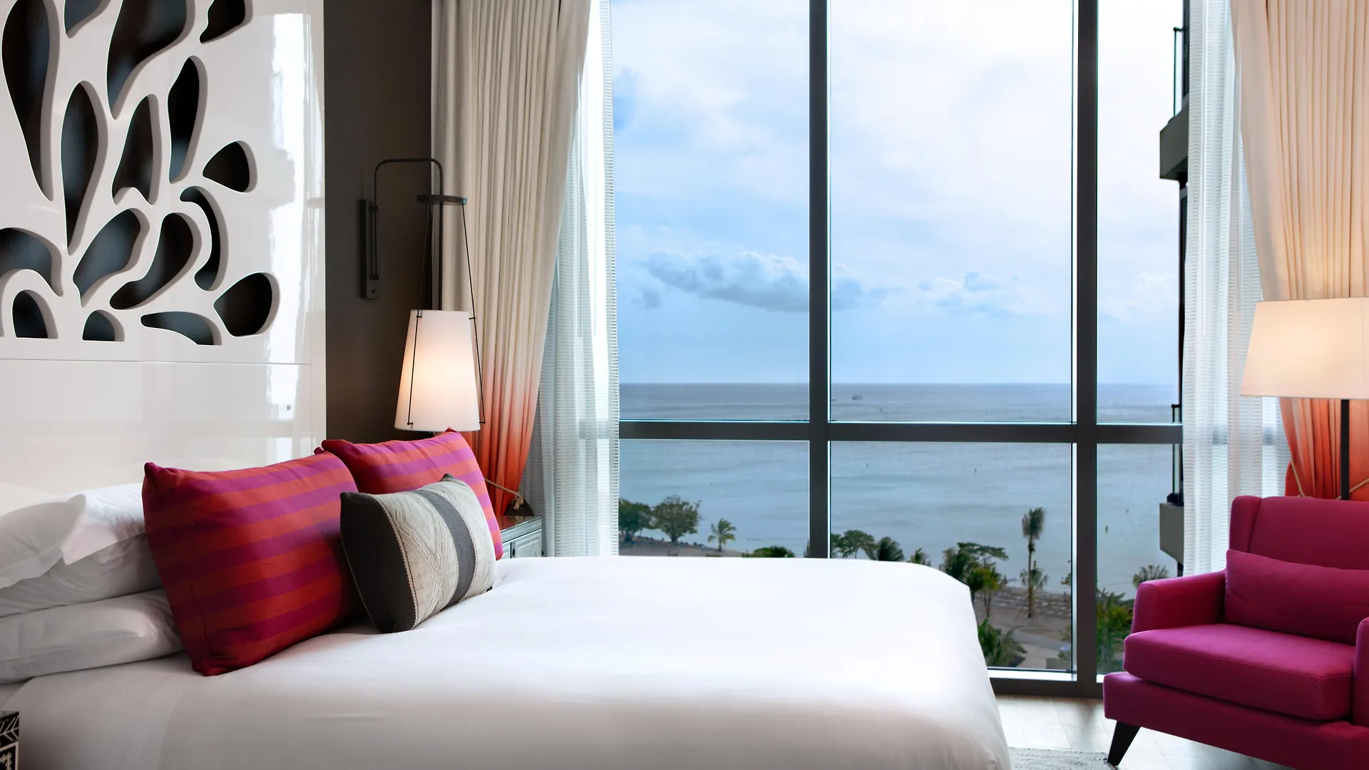Kimpton Seafire Resort + Spa By Ihg West Bay