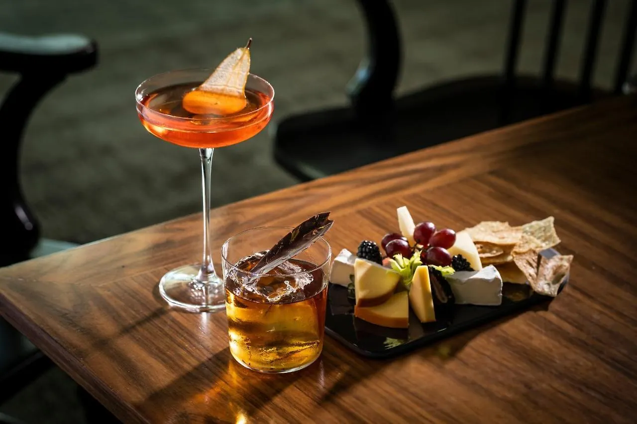 Kimpton Seafire Resort + Spa By Ihg West Bay