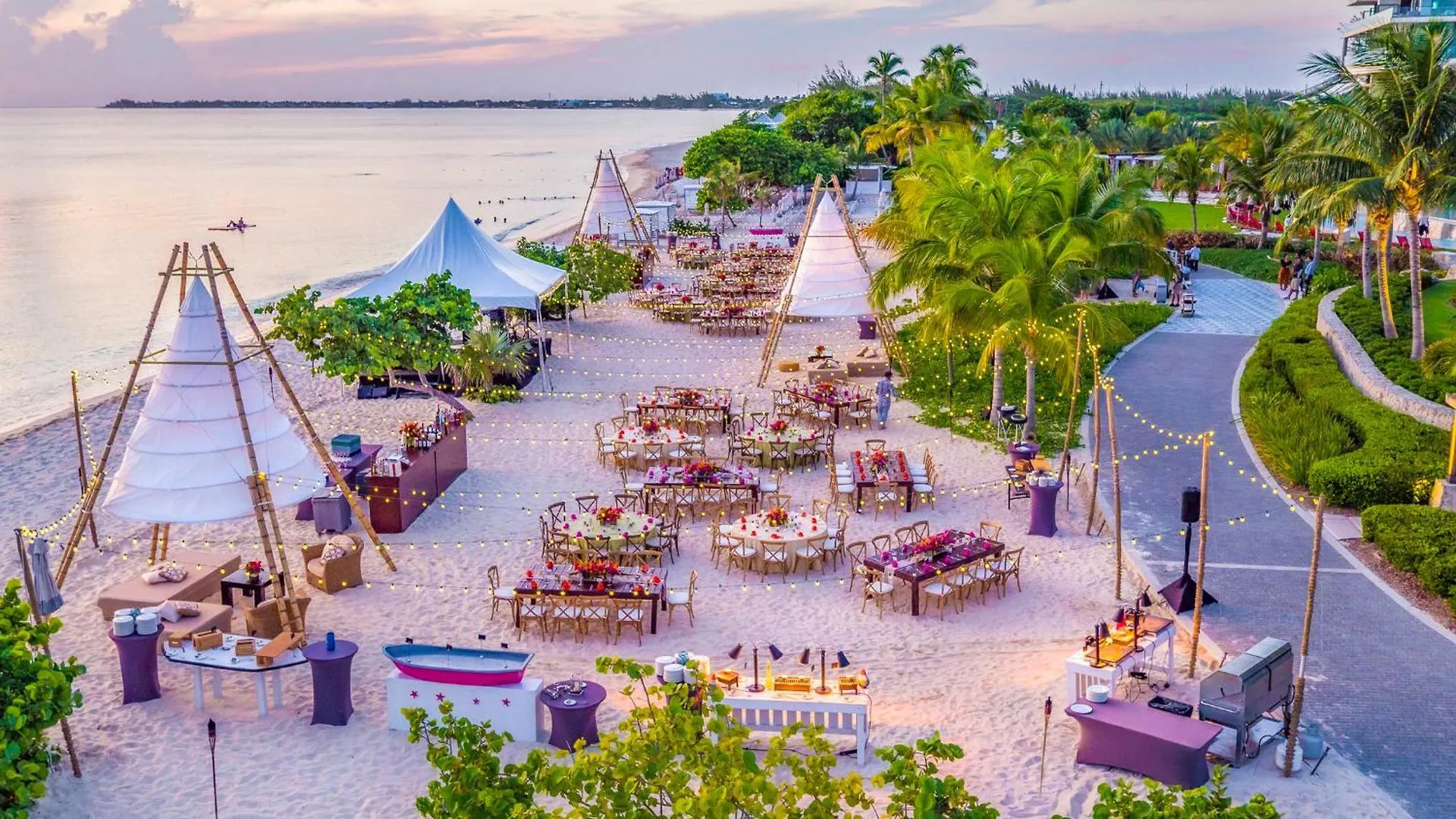 Kimpton Seafire Resort + Spa By Ihg West Bay