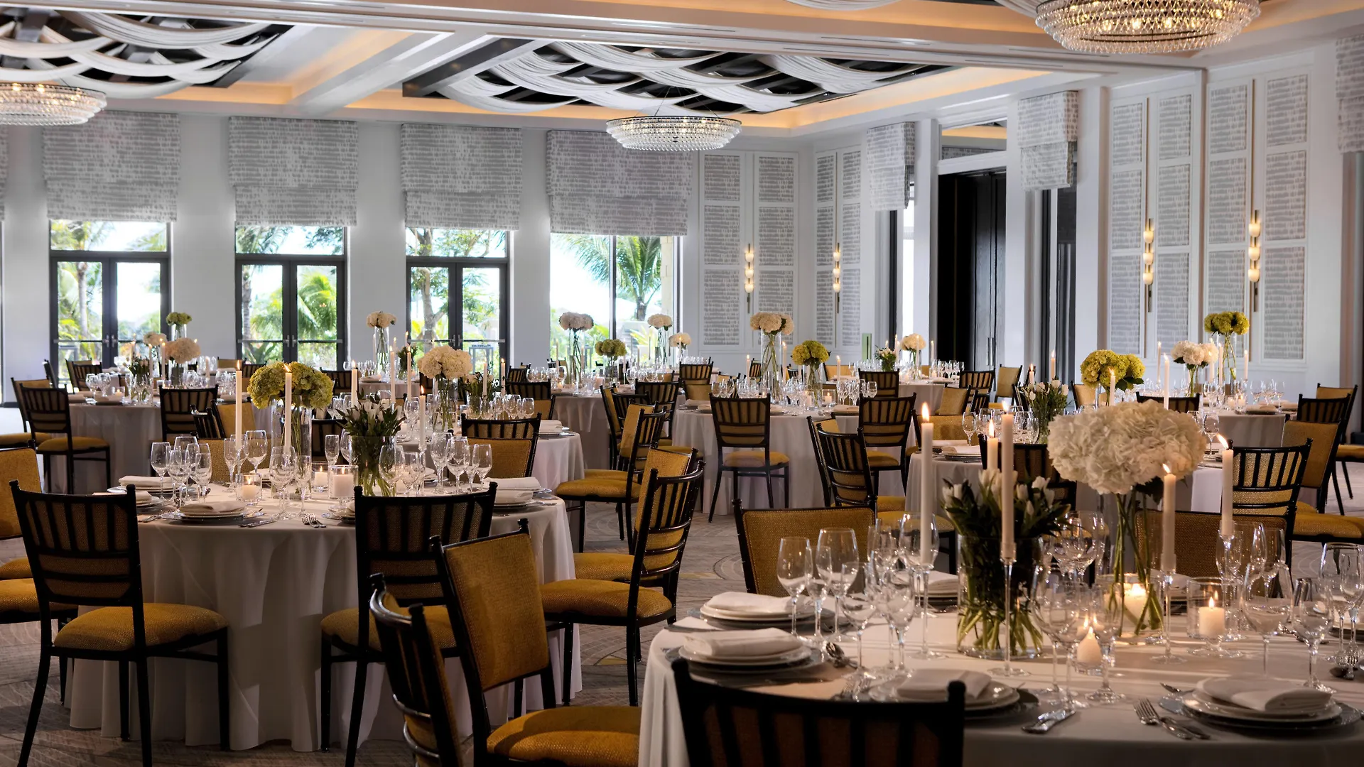 Kimpton Seafire Resort + Spa By Ihg West Bay
