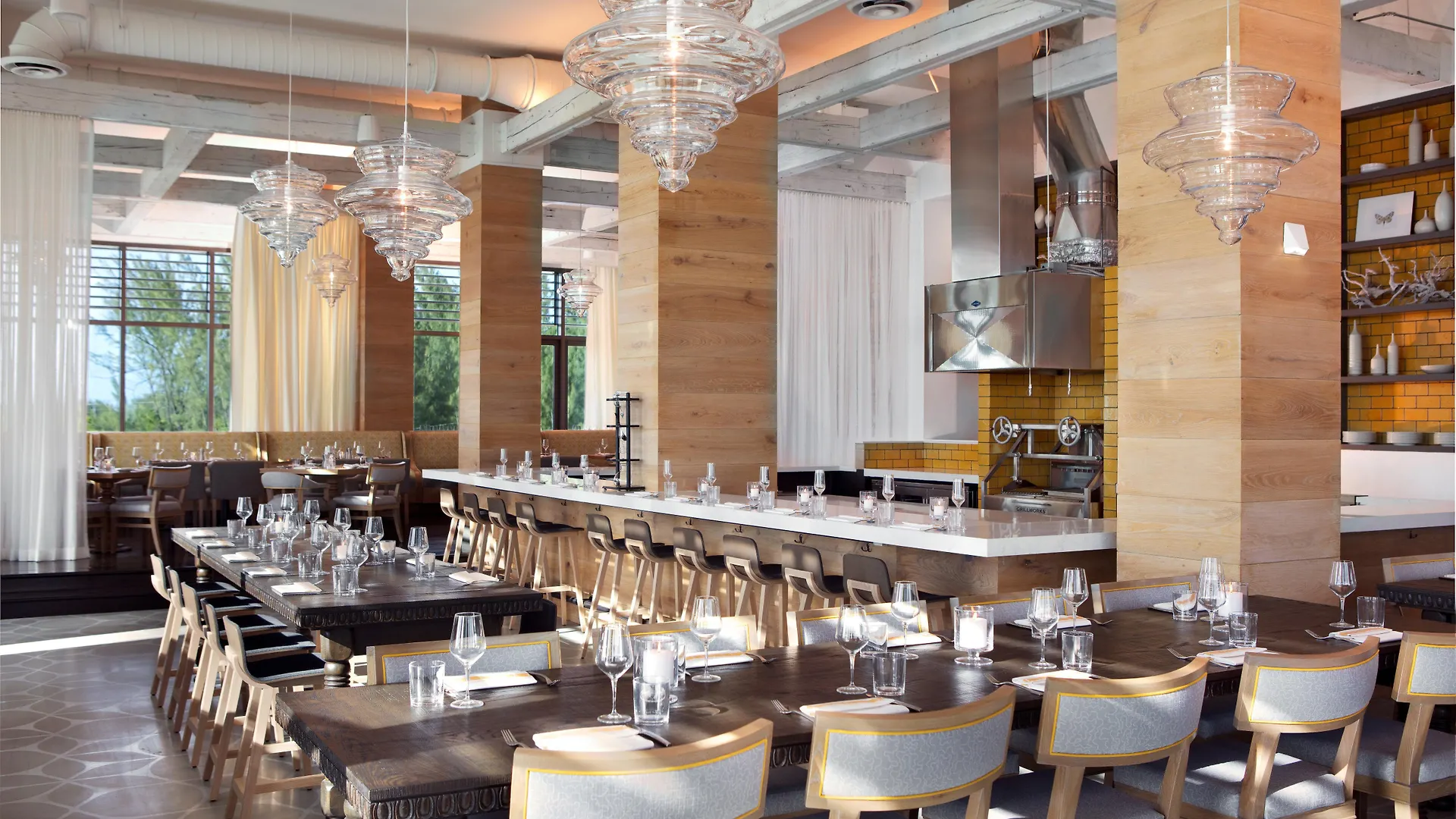 Kimpton Seafire Resort + Spa By Ihg West Bay 5*,