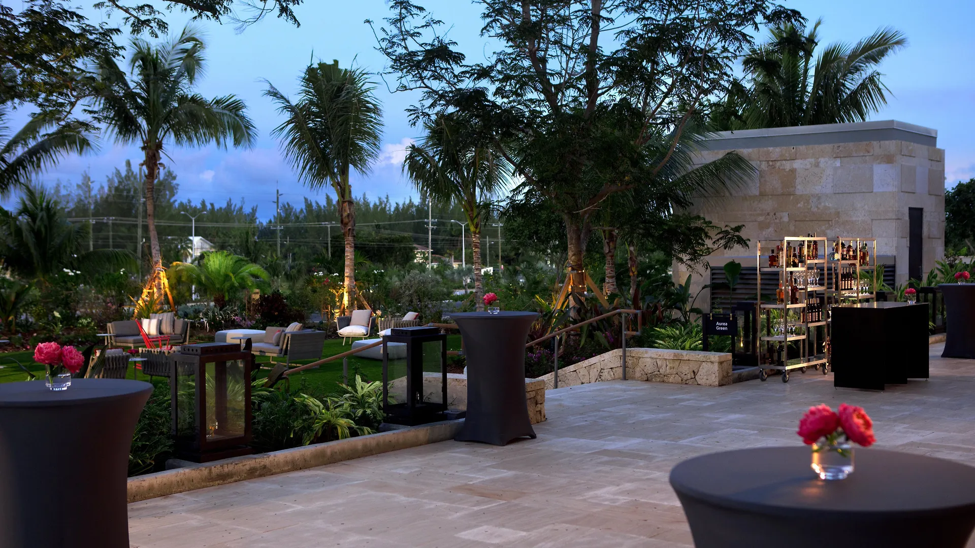 Kimpton Seafire Resort + Spa By Ihg West Bay