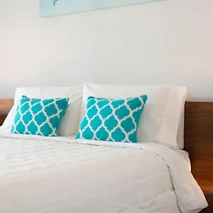 Apartment Living At Island Pine Blse